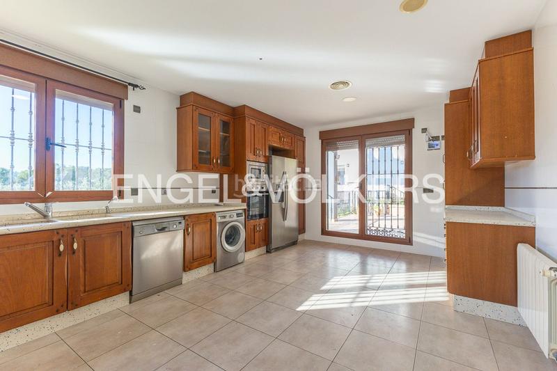 Foto 8cda368d-5346-4651-83b4-335dce7f0669. Rent house with heating parking pool in El Vedat - Santa Apolonia Torrent