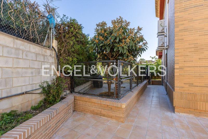 Foto 91f75788-218c-4d26-bff9-5d1da202cd91. Rent house with heating parking pool in El Vedat - Santa Apolonia Torrent