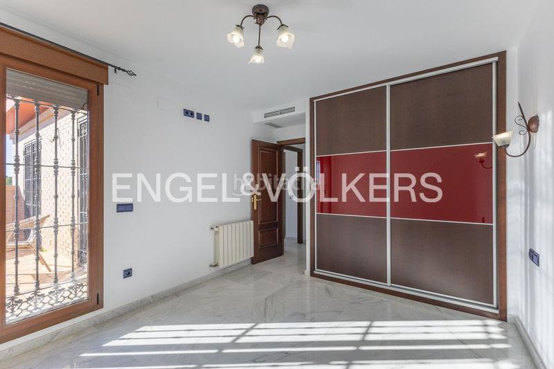 Foto add32e62-0e17-43d9-a552-a8df79cf4dd5. Rent house with heating parking pool in El Vedat - Santa Apolonia Torrent