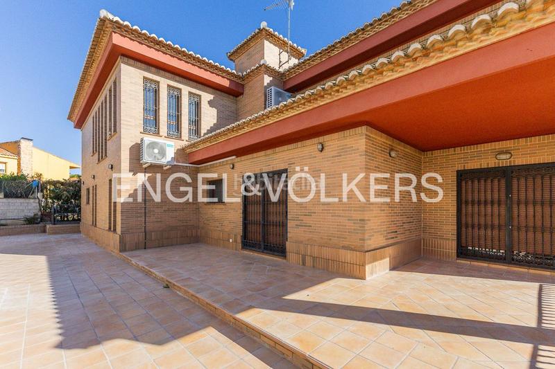 Foto b8ab7790-71a3-4b4b-ad01-38275f43d76c. Rent house with heating parking pool in El Vedat - Santa Apolonia Torrent