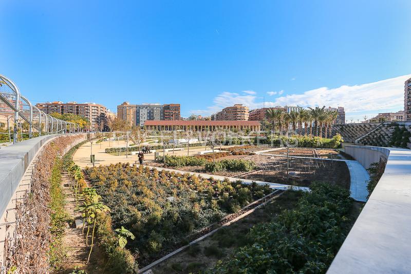 Foto f7c85d6a-ec98-4a31-9414-d74b304c5007. Appartement avec chauffage parking dans Russafa Valencia