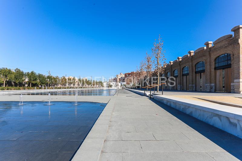 Foto 02b24aad-e300-46c3-af76-0b6dba953132. Appartement avec chauffage parking dans Russafa Valencia