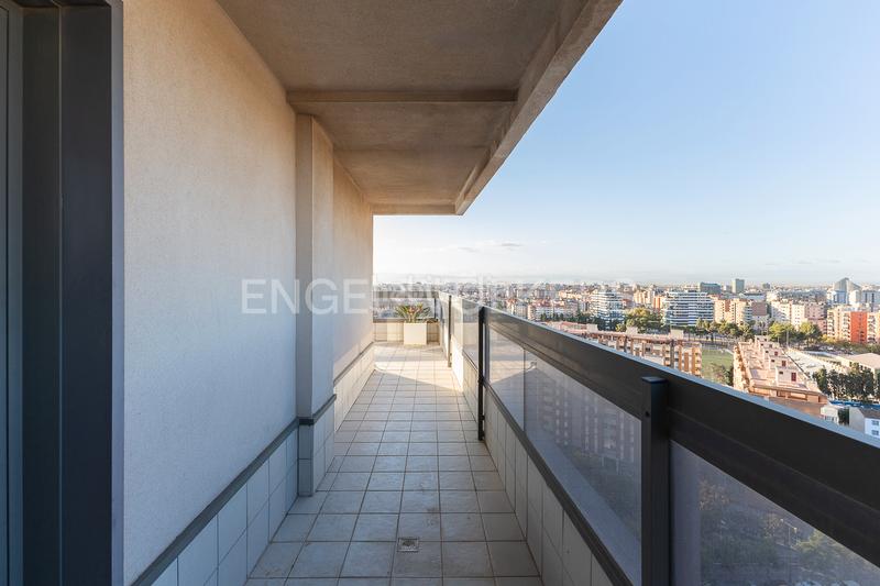 Foto 0788ec64-377e-4ad7-ae92-8dde92733ef8. Attico con riscaldamento parcheggio piscina in Sant Pau Valencia