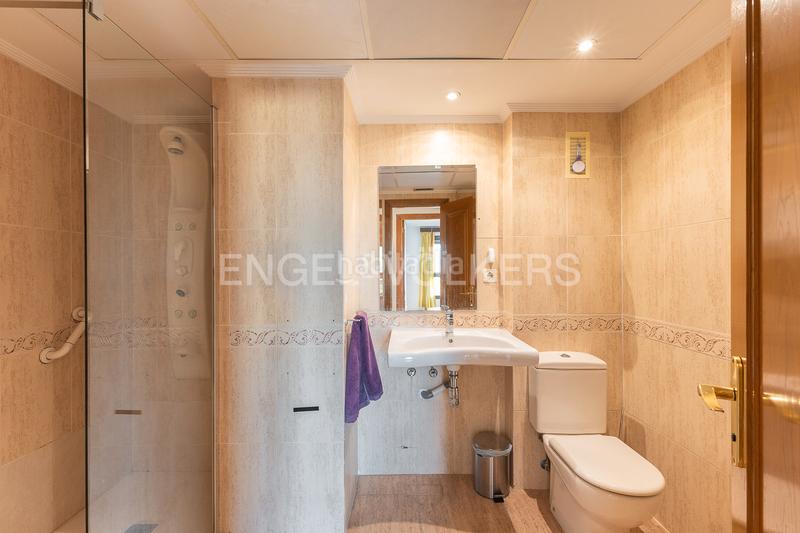 Foto 0f1ab8c7-41cb-4b0c-8960-743c7ed86add. Attico con riscaldamento parcheggio piscina in Sant Pau Valencia