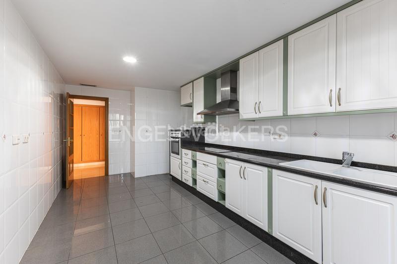 Foto 388f8d55-cf1b-457d-89be-55605c9864c6. Attico con riscaldamento parcheggio piscina in Sant Pau Valencia