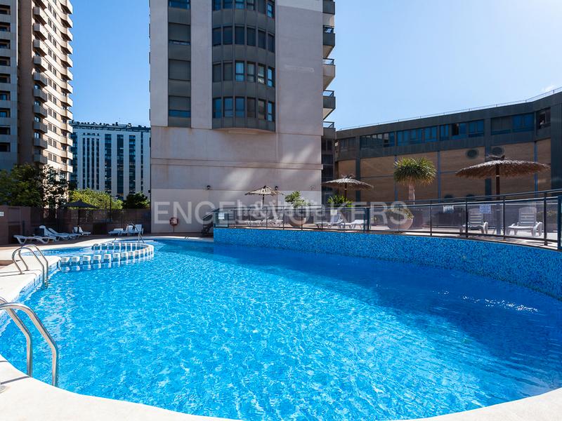 Foto 582351a7-a180-4a12-920b-d07e612ebaef. Attico con riscaldamento parcheggio piscina in Sant Pau Valencia