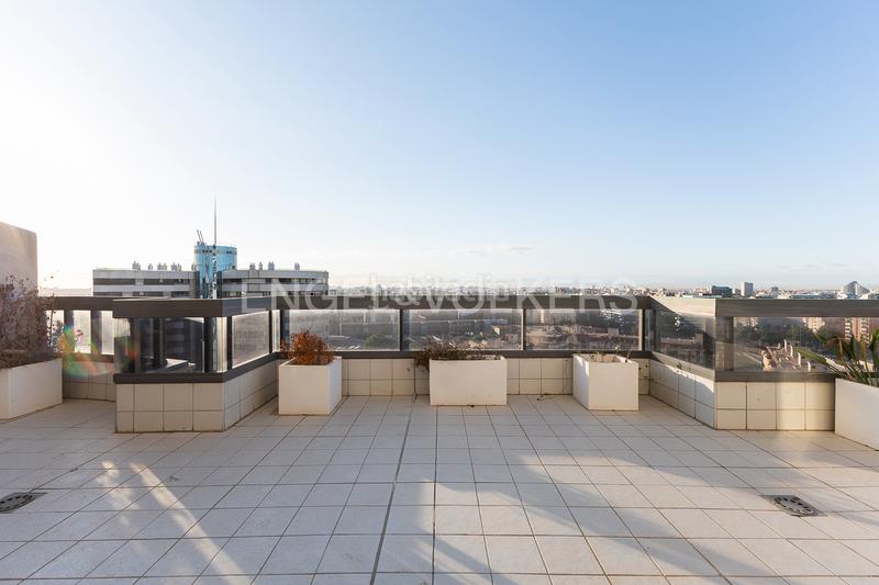 Foto 6f1c1d8e-35b1-48fd-82d4-639541a13ba5. Attico con riscaldamento parcheggio piscina in Sant Pau Valencia