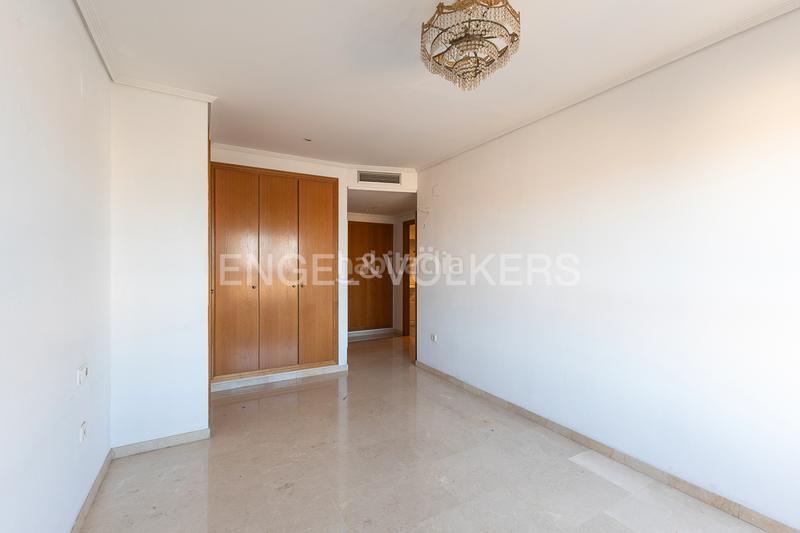 Foto a9f45e71-bc01-406c-a876-a58953607bb0. Attico con riscaldamento parcheggio piscina in Sant Pau Valencia