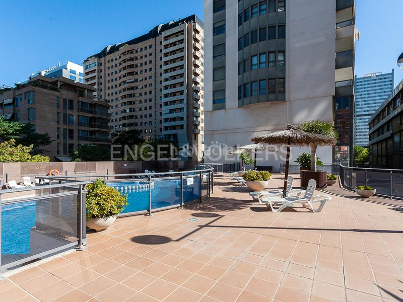 Foto cc379750-b7ae-4012-a568-9e6f7dc28d62. Attico con riscaldamento parcheggio piscina in Sant Pau Valencia