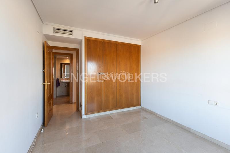 Foto e6630fc2-d1f8-47b5-8107-03802f5156c3. Attico con riscaldamento parcheggio piscina in Sant Pau Valencia