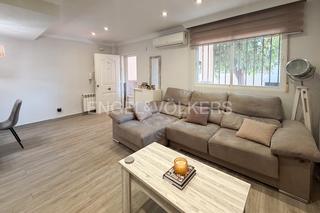 Location Maison  Carrer garsa. Elegante casa familiar con encanto en san antonio de benagéber