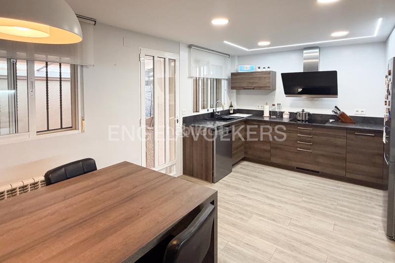 Foto 25d50953-12b3-46d8-a532-e101ff9840ba. Affitto casa con riscaldamento in San Antonio de Benagéber