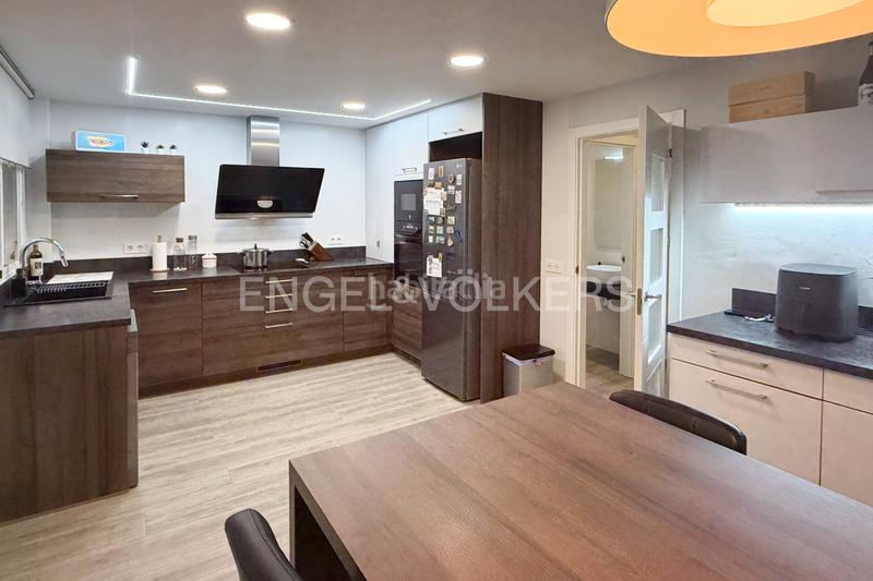 Foto 55229baf-12a0-44b6-b072-af211f0541f1. Affitto casa con riscaldamento in San Antonio de Benagéber