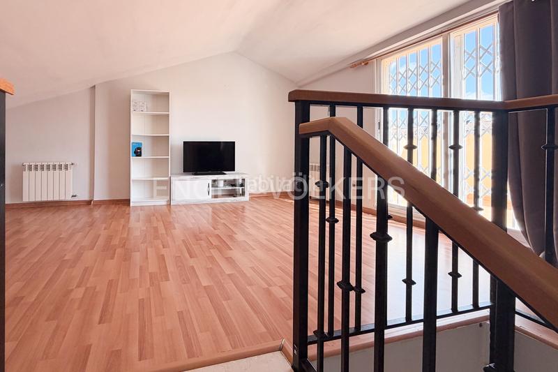 Foto b2e6cc11-3c23-49c2-8b03-88aeedc6ca6c. Affitto casa con riscaldamento in San Antonio de Benagéber