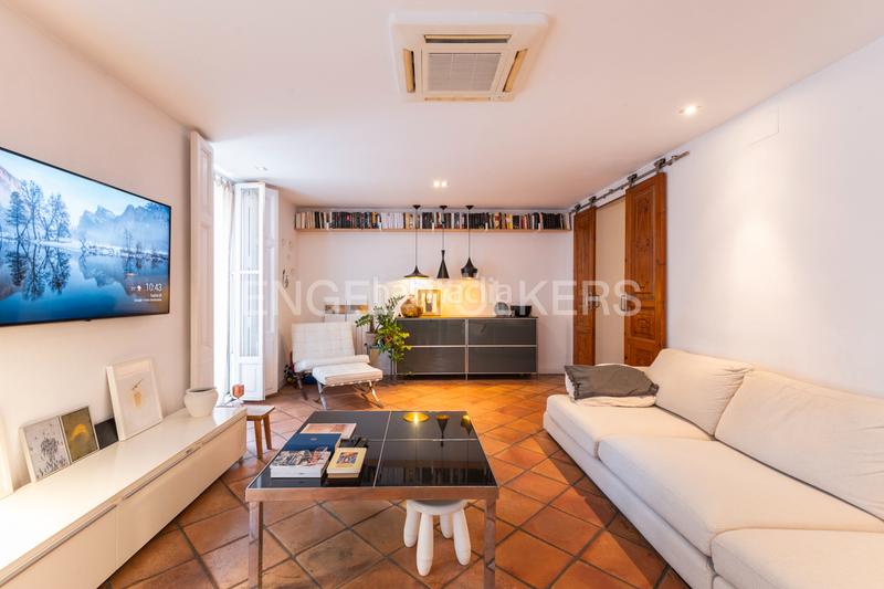 Foto 6146a721-c24f-415d-821e-f91dece36f2d. Apartamento precioso piso en un edificio emblematico del carmen en Valencia