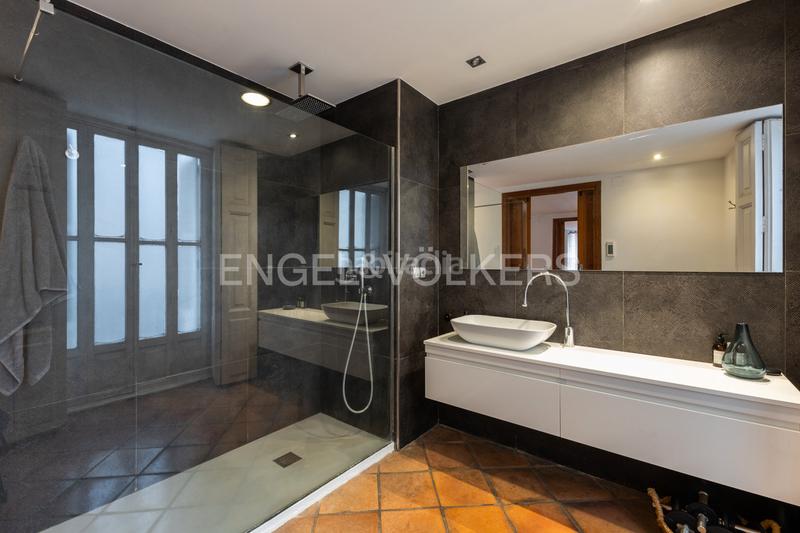 Foto 6e444c38-3f65-4541-9526-cb7e401bc2c3. Apartamento precioso piso en un edificio emblematico del carmen en Valencia