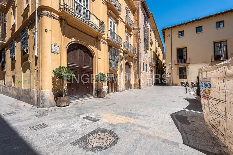 Foto 8eefedd2-d869-4340-899c-277820a2939c. Apartamento precioso piso en un edificio emblematico del carmen en Valencia