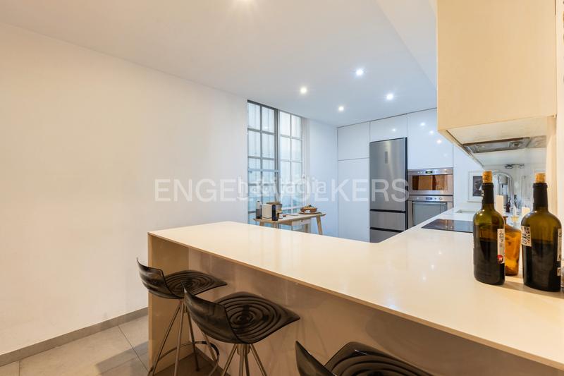 Foto 9ea19518-87e0-457a-90d9-26838774ed91. Apartamento precioso piso en un edificio emblematico del carmen en Valencia