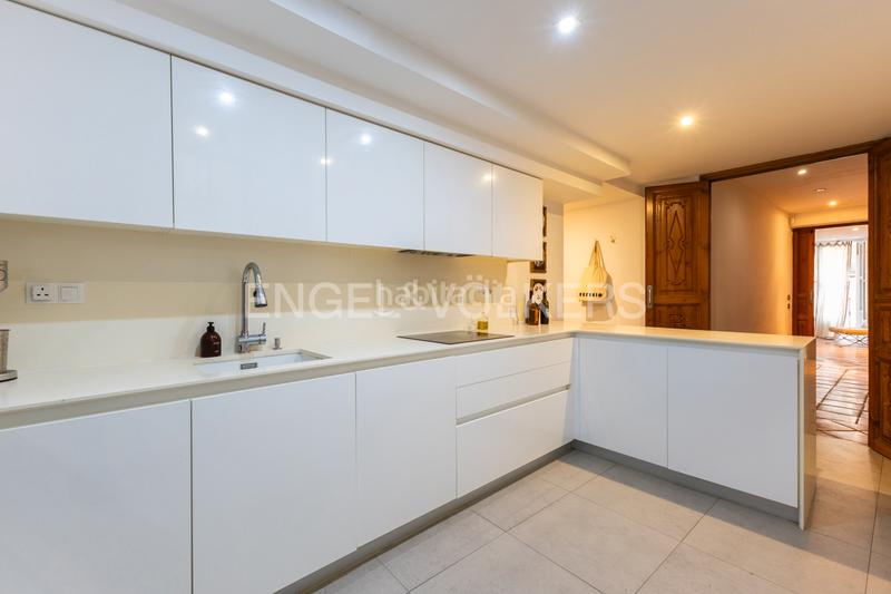 Foto b23d83a7-ce0f-4cfc-97b2-a4c3673eb0e4. Apartamento precioso piso en un edificio emblematico del carmen en Valencia