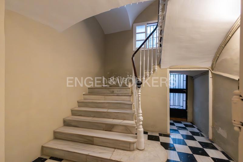 Foto f8129fdf-52f1-429b-957b-8ed7ed309487. Apartamento precioso piso en un edificio emblematico del carmen en Valencia