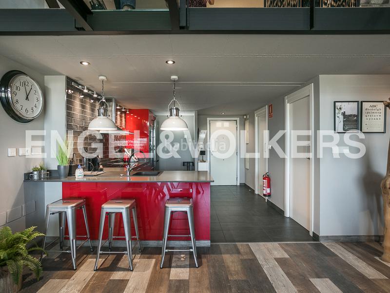 Foto 1c6f3de5-b076-4009-b656-f40e893e64b0. Alquiler loft impresionante ático dúplex en patraix en Valencia