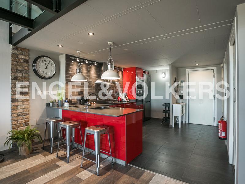 Foto 740dd7ae-94b8-4cb0-9ba7-2d2d606eaacb. Alquiler loft impresionante ático dúplex en patraix en Valencia