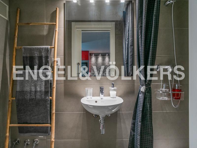 Foto 831cf756-34c2-4c6b-bd46-866efb0efefe. Alquiler loft impresionante ático dúplex en patraix en Valencia