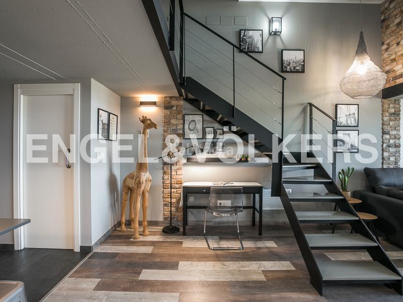 Foto 95cf67d5-b701-4818-8515-7a85e9872b98. Alquiler loft impresionante ático dúplex en patraix en Valencia