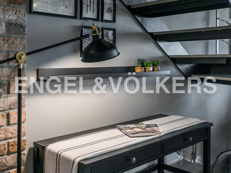 Foto 9cf49790-e029-4a53-ad10-f689a3e9389f. Alquiler loft impresionante ático dúplex en patraix en Valencia