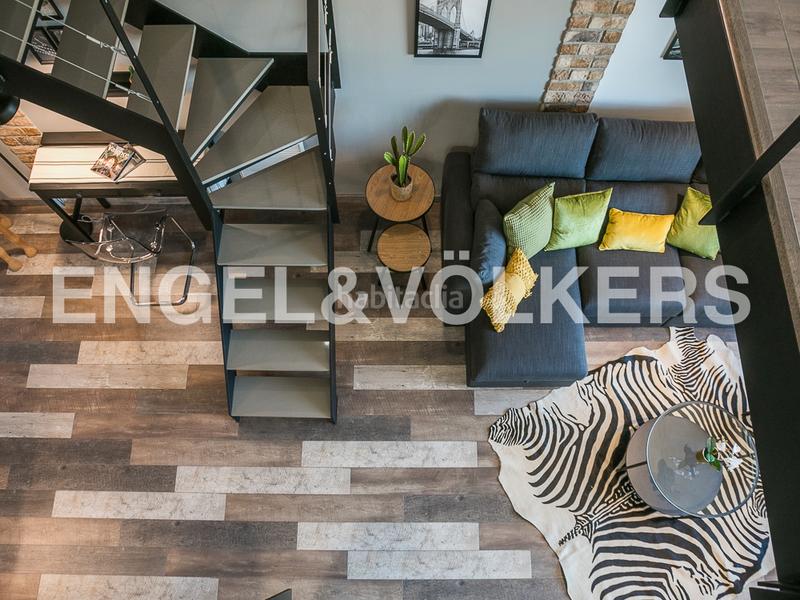 Foto b5de887e-63a4-4be2-9f37-fe88ccfee0f0. Alquiler loft impresionante ático dúplex en patraix en Valencia