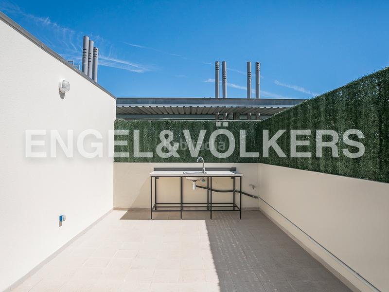 Foto 97b21a24-63ec-4cd0-92a7-9e1b77fac6f7. Lloguer loft amb calefacció aparcament piscina a Valencia