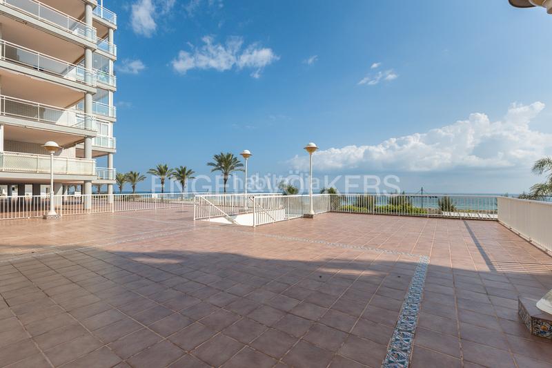 Foto 1e9e1183-8e30-426d-91ba-b70ac94e95e5. Apartament amb calefacció aparcament piscina a Playa Norte Peñíscola