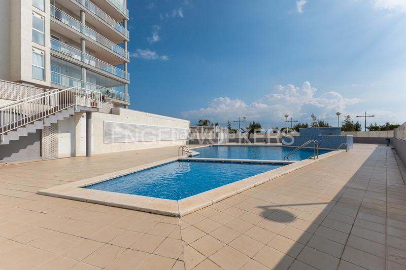 Foto 98433613-0209-4342-a786-3431895691cb. Apartament amb calefacció aparcament piscina a Playa Norte Peñíscola