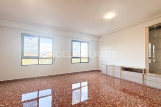 Lloguer Apartament  Avinguda sants de la pedra. Amplio y luminoso piso con bonitas vistas en sagunto