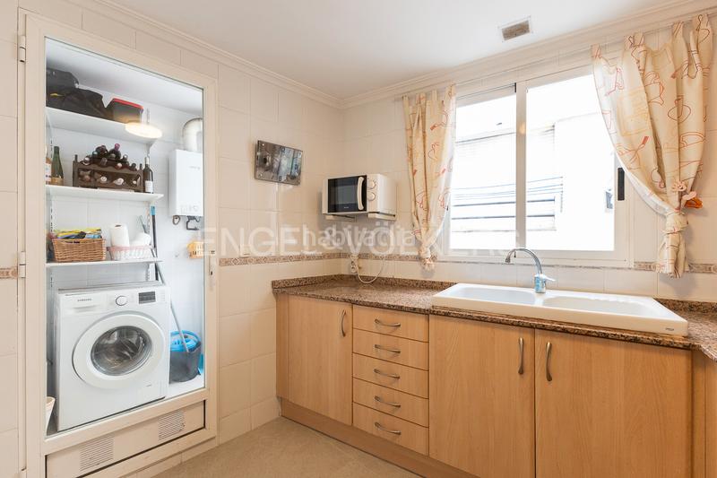 Foto 0f153d6b-8b3a-4989-b7cd-2d69fdd68ec4. Alquiler apartamento vivienda temporal con parking en el carmen en Valencia