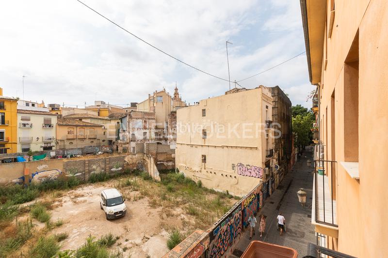 Foto b1a44909-ded5-4938-9ea5-ffa779fcc6c6. Rent apartment with heating parking in La Seu Valencia