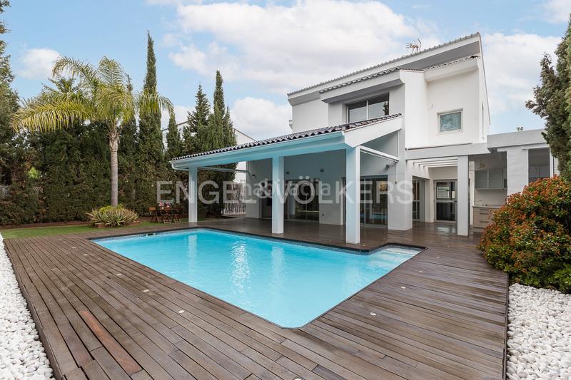 Foto 57a37364-4534-4e09-af11-491452105c0b. Haus mit heizung parking pool in La Cañada Paterna