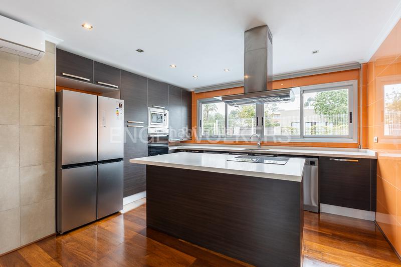 Foto b1f6c896-5ba5-4c38-9de8-3dbcfacc2f27. Haus mit heizung parking pool in La Cañada Paterna