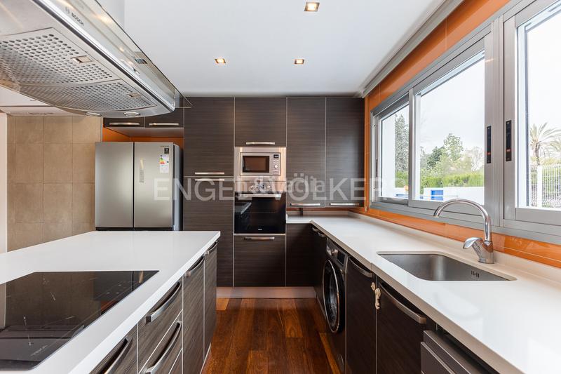 Foto b9b261e0-a661-4414-a32f-9a70e6f14c20. Haus mit heizung parking pool in La Cañada Paterna