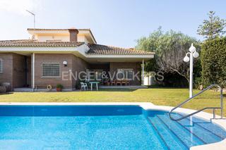 Haus in Monte Real. Vivienda atemporal con encanto, confort y materiales de alta cal