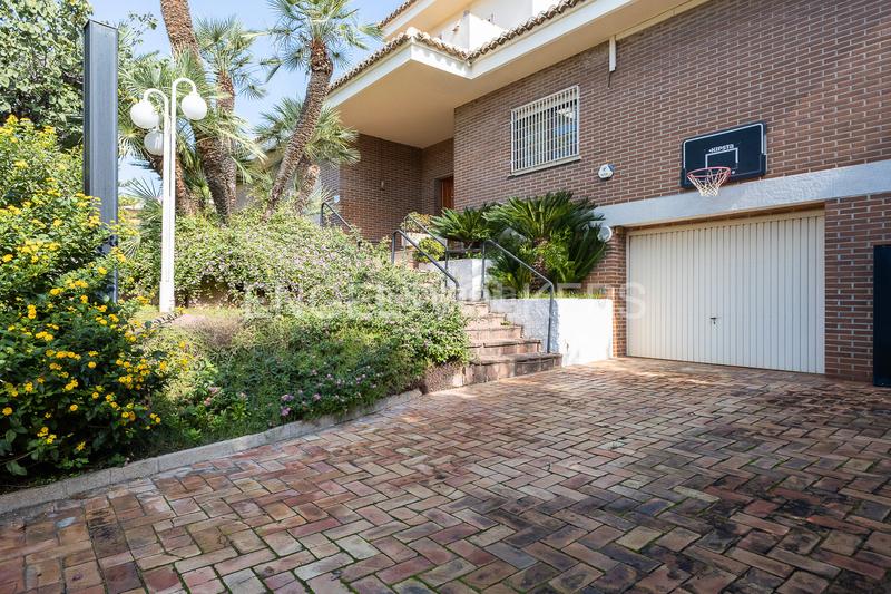 Foto 4493b1d1-9bb0-44c7-8840-775f48d5e18f. Maison avec chauffage parking piscine dans Monte Real Torrent