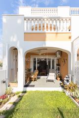 Casa a El Marenyet. Espléndida casa con piscina y vistas al mar en cullera