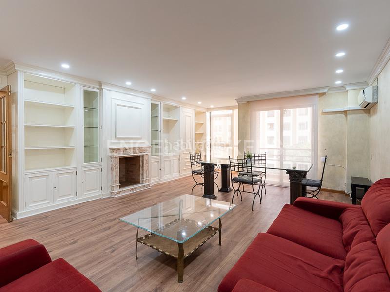 Foto 5dd68b98-8bbc-4071-b611-ae2e87751bf4. Alquiler apartamento exquisito oasis urbano de 4 habitaciones , ubicación privilegiada con encanto moderno y clásico en Valencia