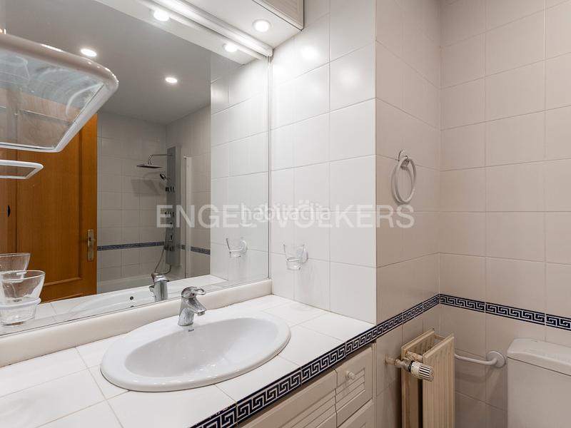 Foto 2f65e30b-62ec-4eb5-9927-5616260cbb05. Lloguer apartament amb calefacció aparcament a Russafa Valencia