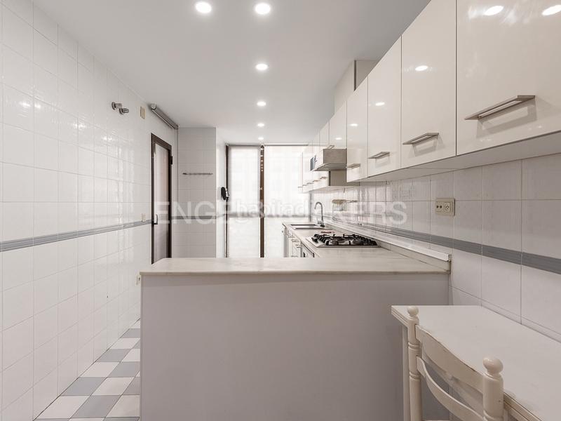 Foto 3dae70d9-7982-44ce-8e45-6e537b32b841. Location appartement avec chauffage parking dans Russafa Valencia