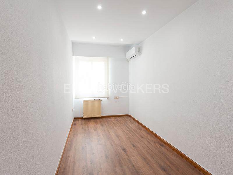 Foto 64beebf6-8e5d-4048-b0c8-ef1f67fe7173. Miete appartement mit heizung parking in Russafa Valencia