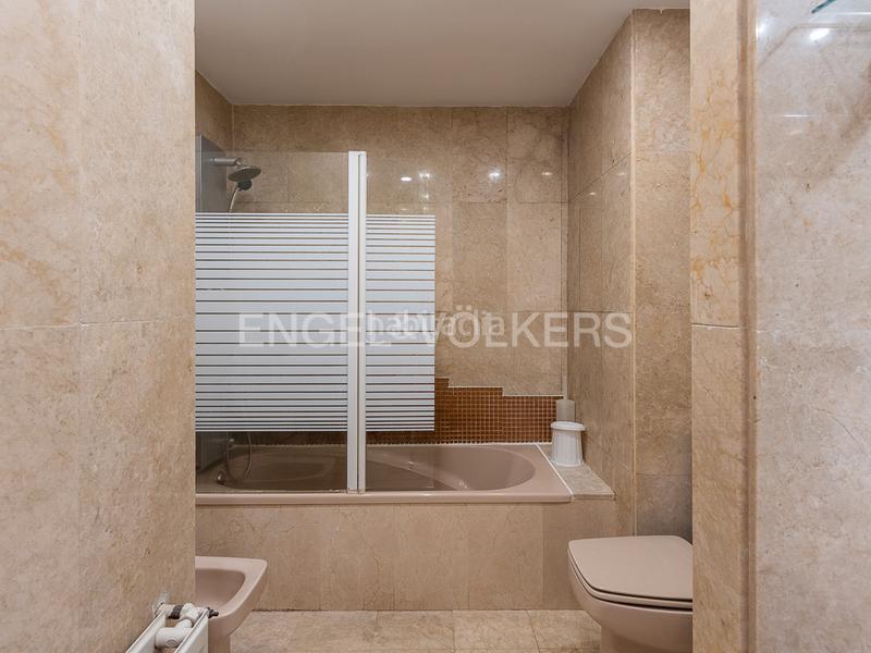 Foto b3bfb3aa-eb5a-489c-bf06-e147cfda6118. Miete appartement mit heizung parking in Russafa Valencia