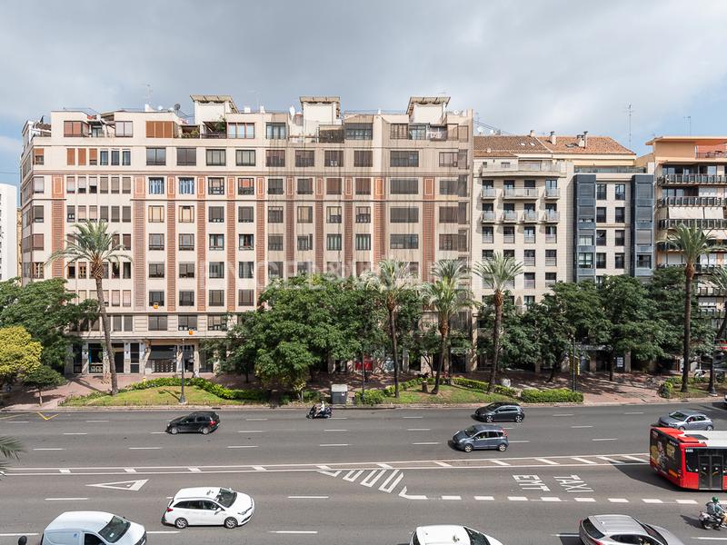 Foto de772e10-fe7f-4d64-b70e-70c15fd1f1d9. Miete appartement mit heizung parking in Russafa Valencia