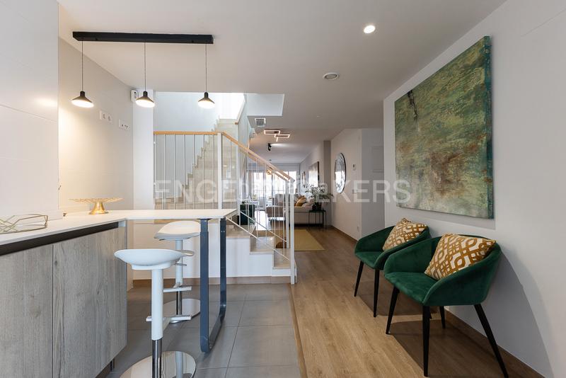 Foto 0a8491cb-4acf-42e1-9355-7ba89e839af1. Rent apartment with heating parking in Ausias March Alboraya