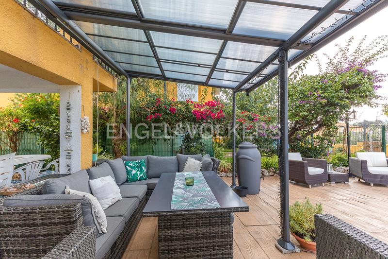 Foto 36e3b07e-37dc-49f9-a54c-af43305f0b3a. Casa amb calefacció piscina a Las Atalayas-Urmi-Cerro Mar Peñíscola